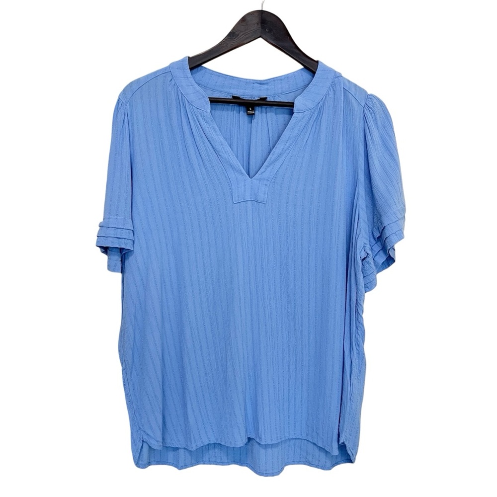 Well Worn Tiered Cuffs V-Neck Short Sleeve Top - Size L